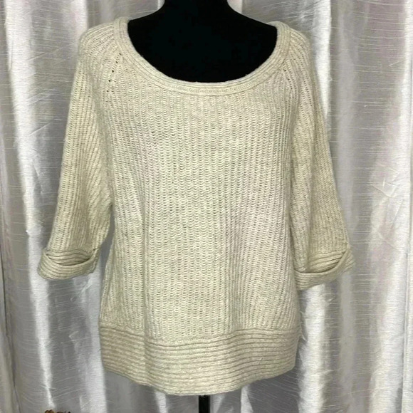 American Rag Cie Women’s XL Round Neck 3/4 Sleeve Ivory Cream Sweater - Picture 2 of 8